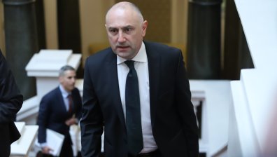 Каримански: Правителството ни представя натруфена лъжа, погубва доверието