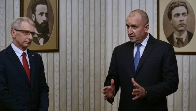 Радев пита ПП-ДБ ще осигурят ли мнозинство в НС, те искат време за борба с корупцията