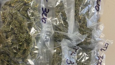 Митничари откриха над 2 кг марихуана, скрита в тежкотоварен автомобил