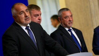 Извънредно: Управляващите няма да подават оставка!