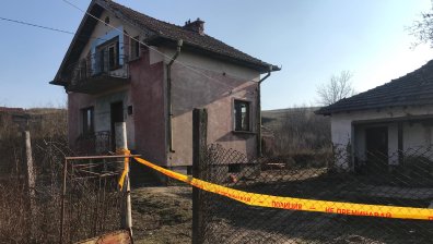Убиецът влязъл при Андреа през мазето, изнасилил я и я заклал