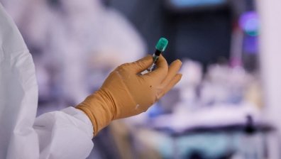 ЕК отпуска 123 млн. евро за спешни изследвания на мутации на Ковид-19