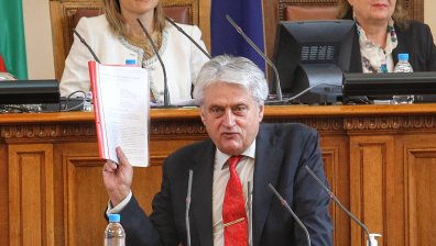 БСП се усъмни: Да не би Борисов да е помолил Ердоган да пусне мигрантите към България?
