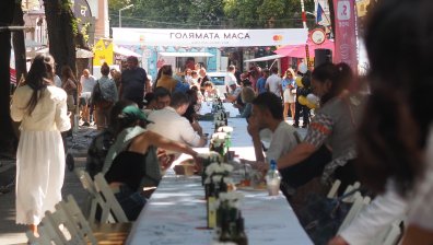 "Голямата маса" отново събира съседи и приятели в София