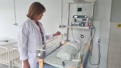 Откриха майката, която изостави новороденото си бебе на улица в Айтос