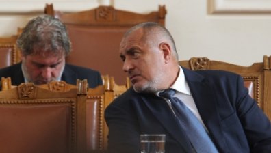 Борисов и Горанов обсъждат с бизнеса изискванията за касовите апарати