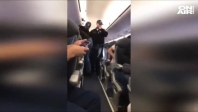 Гневни реакции след грубо отношение в самолет