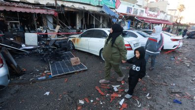 "Икономиката е в колапс": Тежки прогнози за Иран и кризата в Персийския залив