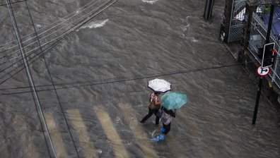 Най-малко 18 жертви след свлачища и наводнения край Рио де Жанейро