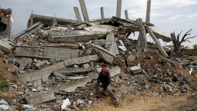 Голям брой ранени и 10 жертви след израелски удар в Газа