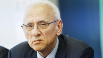 Здравният министър спря износа на жизненоважно лекарство