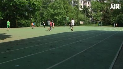 Бягане за нова тенис маса - или как деца помагат на деца...