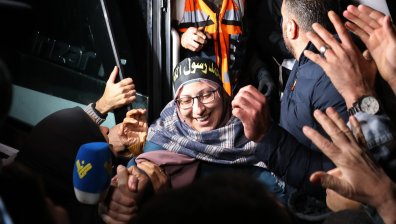 Свобода за още 11 заложници на "Хамас" и 33-ма палестинци от затвори в Израел