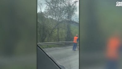 Смущаващо видео: Изхвърлят изрязан асфалт край пътя в Прохода на Републиката