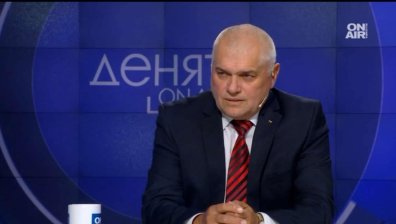 Бивш МВР шеф: Митов има проблеми с Радев и със съветите, които получава