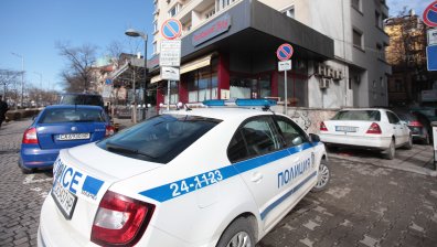 Прокурори и полицаи влязоха в ресторант "Грозд"