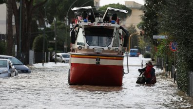 Жертви и изчезнали - "Киърън" продължава да вилнее, в Италия болници са наводнени
