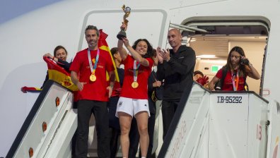 След целуквата по устните: ФИФА погна Луис Рубиалес