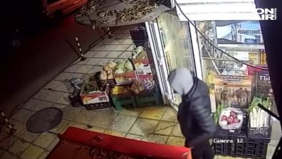 Крадец счупи ръката на продавачка &ndash; отмъкна 700 лв. и избяга