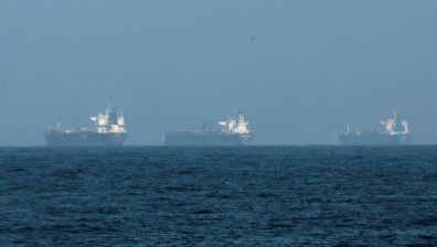 Иран удари танкери в Ормузкия проток и Персийския залив