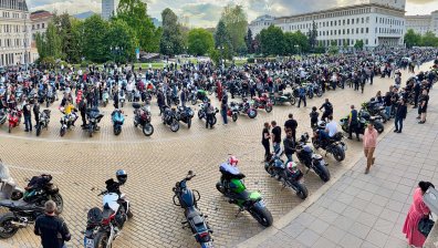 Мотористи блокират сърцето на София заради поскъпването на застраховките