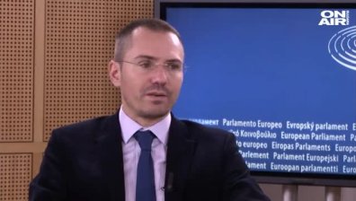 Джамбазки се закани с вето за приемането на Сърбия в ЕС
