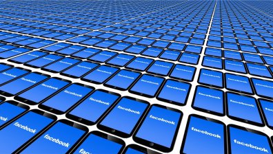 Facebook с глоба от 500 хил. паунда за скандала Кеймбридж аналитика