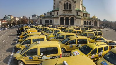 Протест на таксиметрови шофьори в София