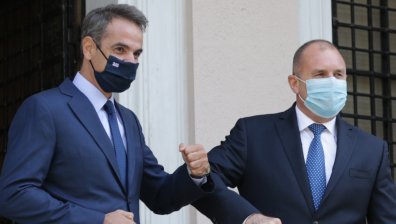 Радев поздрави Гърция за решението на Microsoft да инвестира $1 млрд.