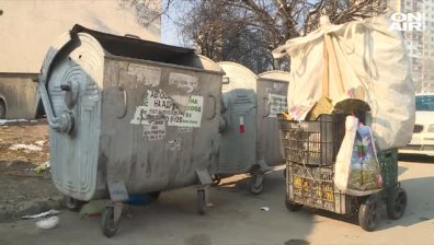 Инспектори глобяват клошари, защото ровят в кофите