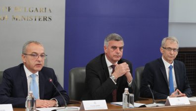 Стефан Янев взе участие в среща за връщане на децата в училище