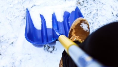 Изтезания в затворите в Беларус: Чистене на сняг до припадък