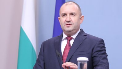 Радев до Зеленски: България подкрепя суверенитета и териториалната цялост на Украйна