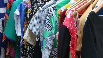 Верига за бърза мода иска да превръща старите дрехи в нови