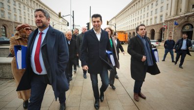 "Продължаваме промяната" - ДБ: Радев се поставя над НС, създава изкуствено разделение
