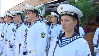 140 г. ВМС: Увеличават заплатите на военнослужещите и през 2020 г.?