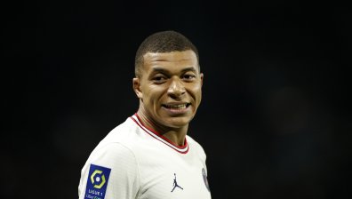Във Франция твърдят, че ПСЖ и Мбапе са се споразумели, майка му отрича