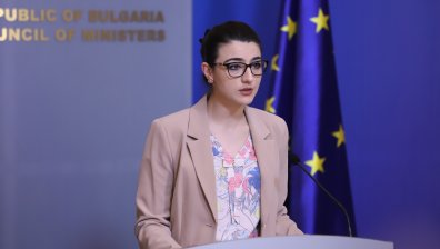 Прокуратурата проверява договора на Лена Бориславова с ББР