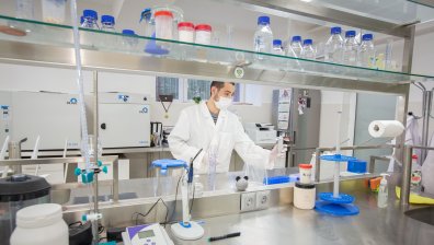 Болниците в Гърция се пълнят с пациенти с новия вариант на Ковид-19 - Флирт