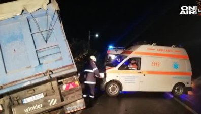 ТИР и бус се удариха челно в Румъния, 10 души са загинали