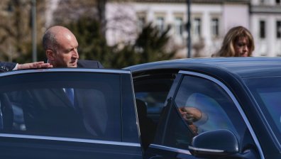 НСО няма да вози хората на Радев – нов удар срещу президентството?