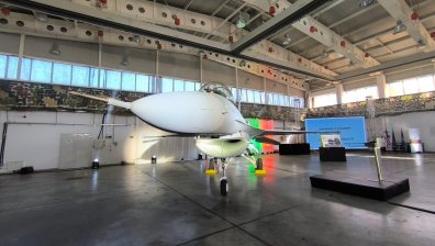 Полюсни позиции и политически нападки заради дефектната платка на F-16 (+ВИДЕО)