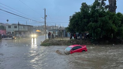 Смъртоносни пожари в Гърция и Канада, Калифорния е под вода
