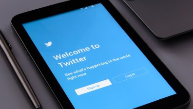 Музикални издатели искат милиони от Мъск, Twitter не плаща за песните им