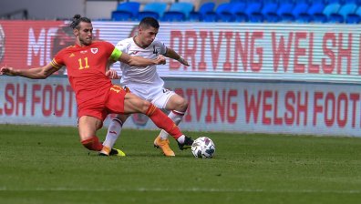 Бейл отпада за мача срещу България