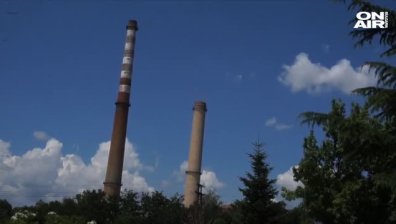 Взривиха двата комина на бившия ТЕЦ Казанлък (+ВИДЕО)