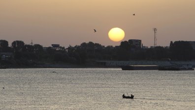 Времето в събота: Слънце преди обед, бури и градушки вечерта