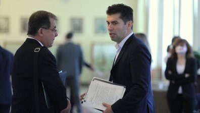 Петков и Рашков са готови да останат министри, но били скъпи и имали условия