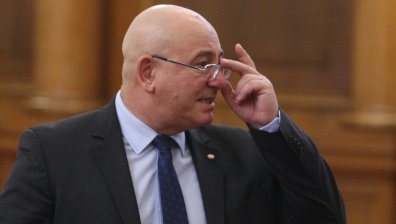 Ревизоро разпореди спешни проверки след арестите заради боклука