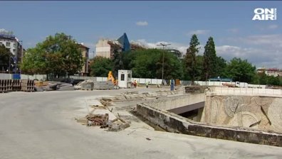 Фандъкова: Ремонтните дейности пред НДК вървят в срок